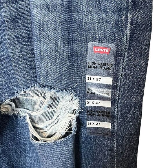 Welcome to my closet! I'm sorry but this item has sold and is not available. - Picture 14 of 15